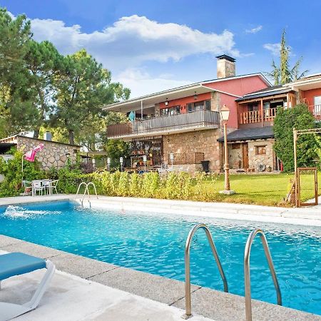 Rural Apartment With Shared Garden Pool And Spa Galapagar Bilik gambar